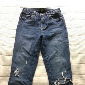 Urban Outfitters BDG twig high-rise skinny distressed jeans Size 26.